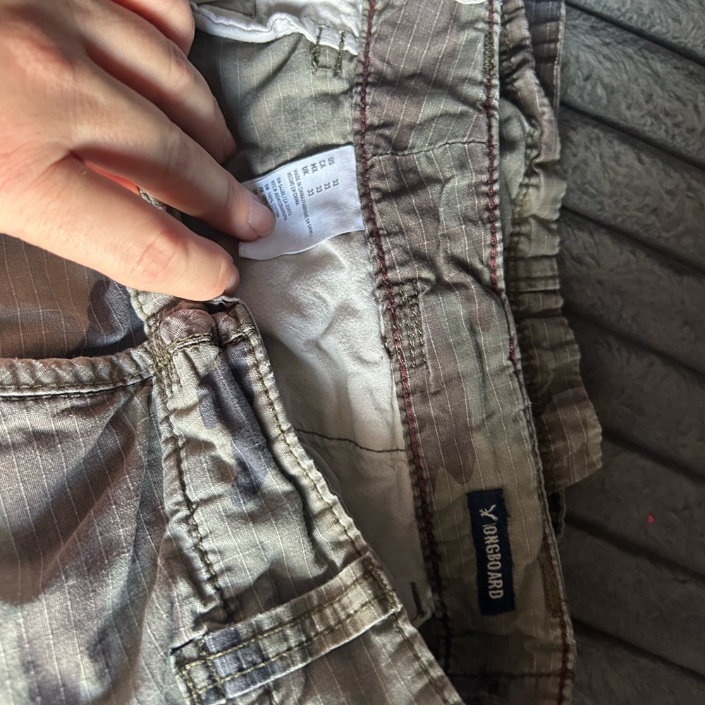American Eagle Outfitters Green Cargo Shorts - Picture 5 of 7